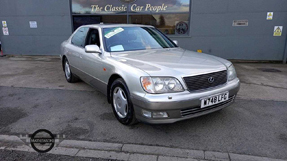 2000 Lexus LS 400