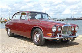 1967 Jaguar 420