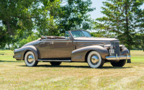 1939 Cadillac Convertible Coupe