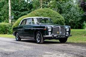 1972 Rover P5