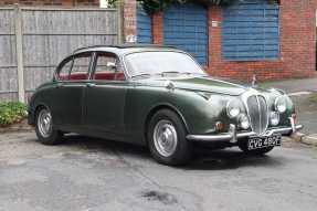 1968 Daimler V8 250