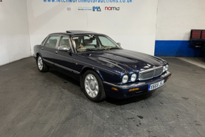 2001 Daimler V8