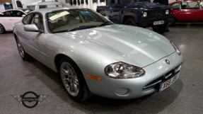 2000 Jaguar XK8