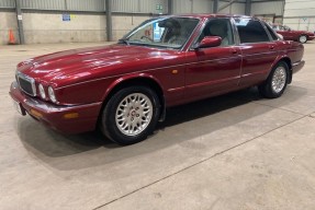 2000 Jaguar XJ8