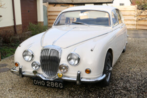 1968 Daimler V8 250