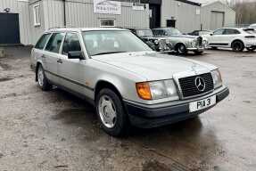 1988 Mercedes-Benz E 230