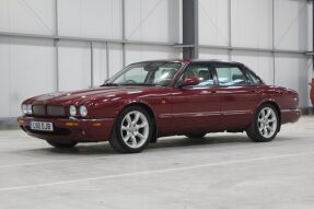 2001 Jaguar XJR