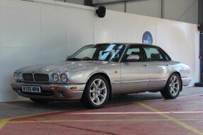 2000 Jaguar XJR