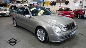 2004 Mercedes-Benz E 220