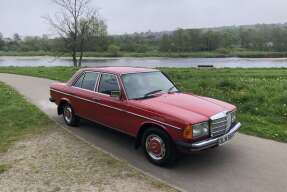 1983 Mercedes-Benz 200