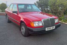 1986 Mercedes-Benz 260E