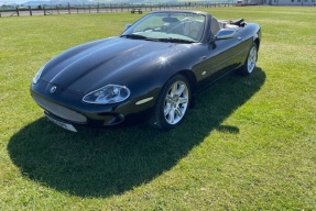 2000 Jaguar XK8