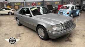 1995 Mercedes-Benz E 220