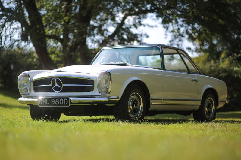 Mercedes-Benz 230 SL