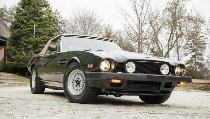 Aston Martin V8 Volante