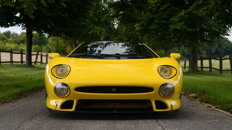 Jaguar XJ220