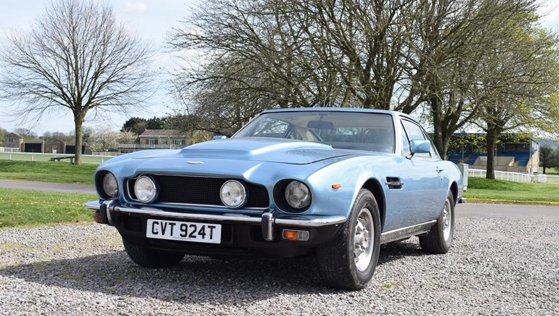 Aston Martin V8