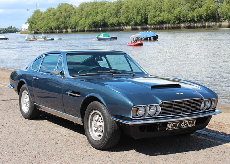 Aston Martin DBS V8