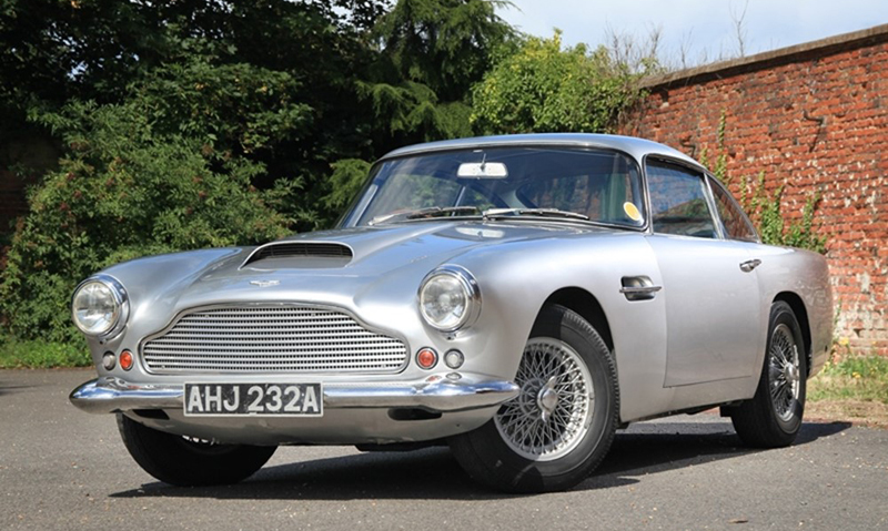 Aston Martin DB4