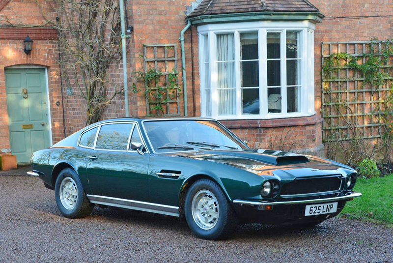 Aston Martin V8