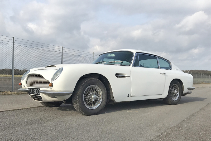 Aston Martin DB6