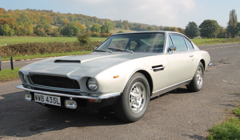 Aston Martin V8