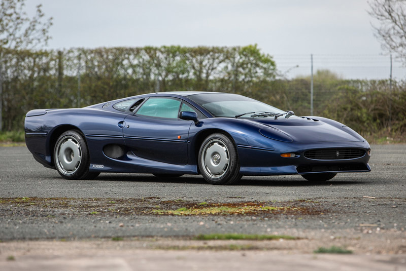 Jaguar XJ220