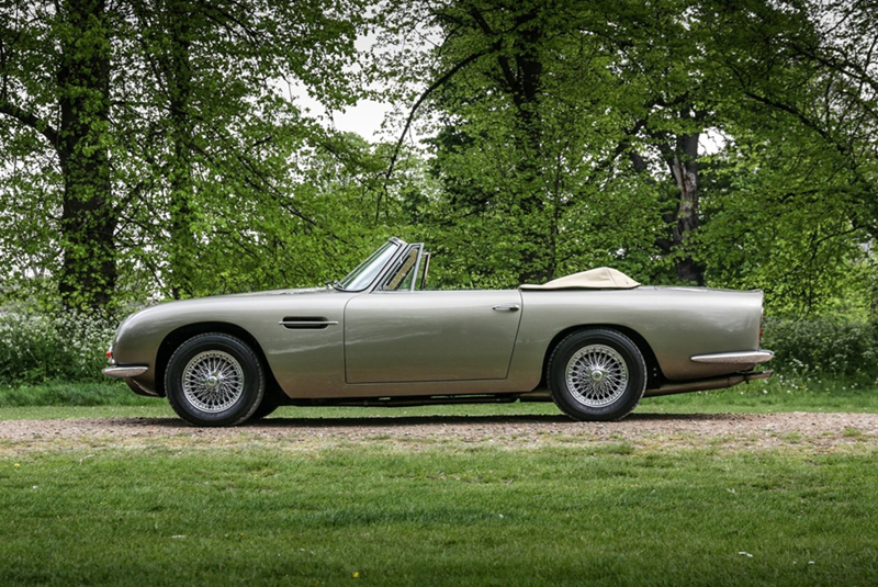 Aston Martin DB6 Volante