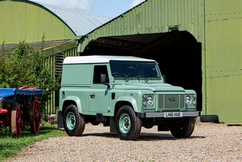 Land Rover Defender 90 Heritage