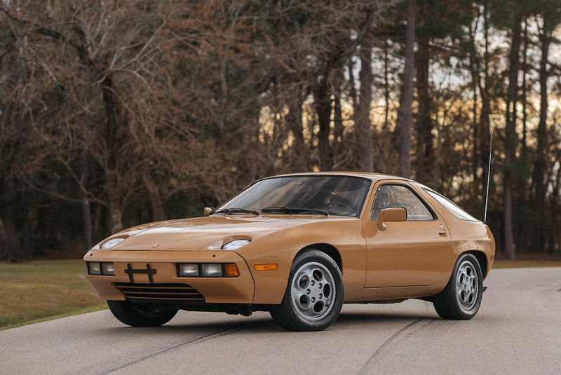 Porsche 928