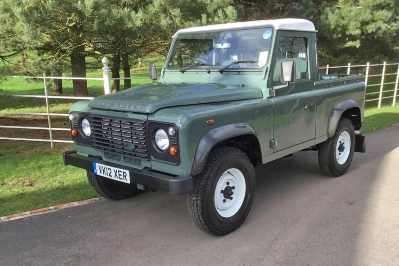 Land Rover Defender 90