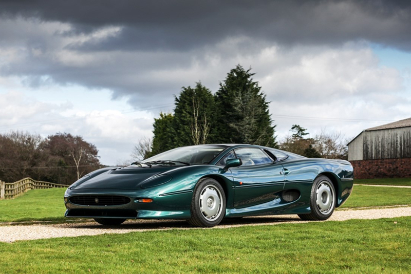 Jaguar XJ220