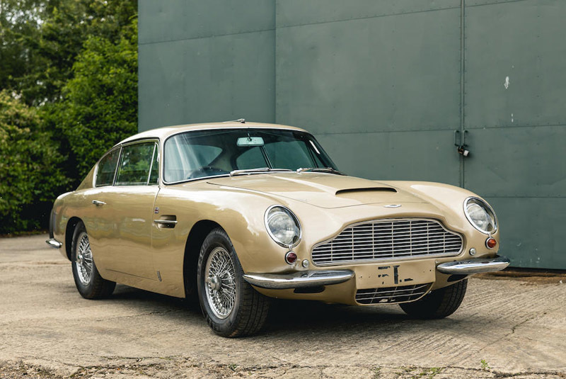 Aston Martin DB6