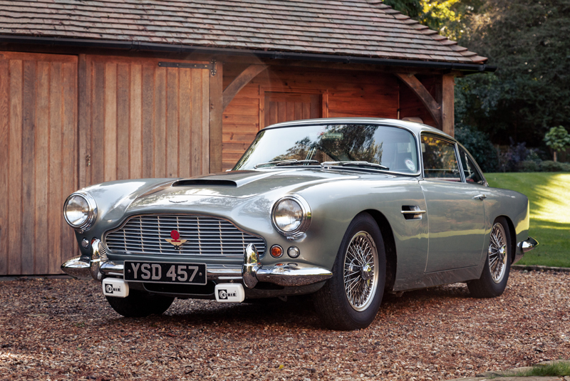 Aston Martin DB4