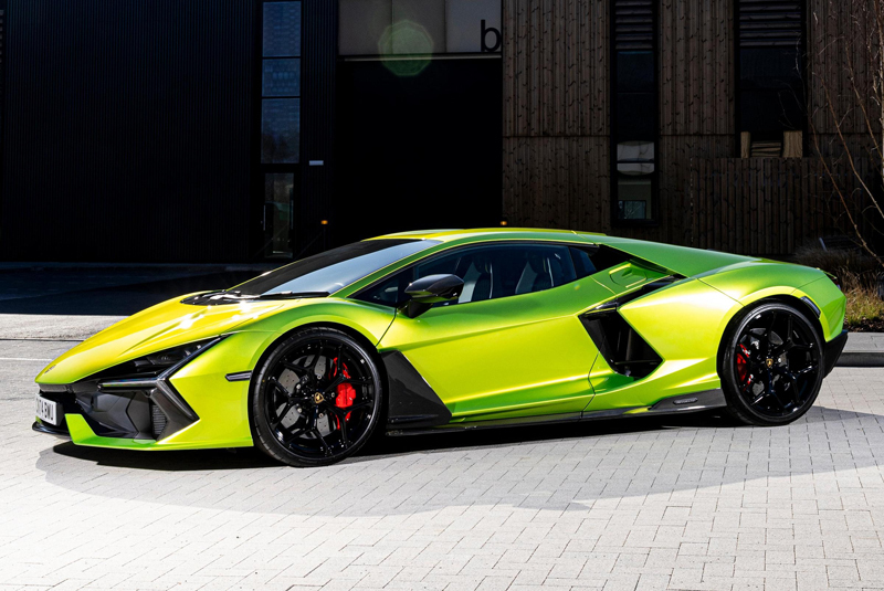 Lamborghini Revuelto